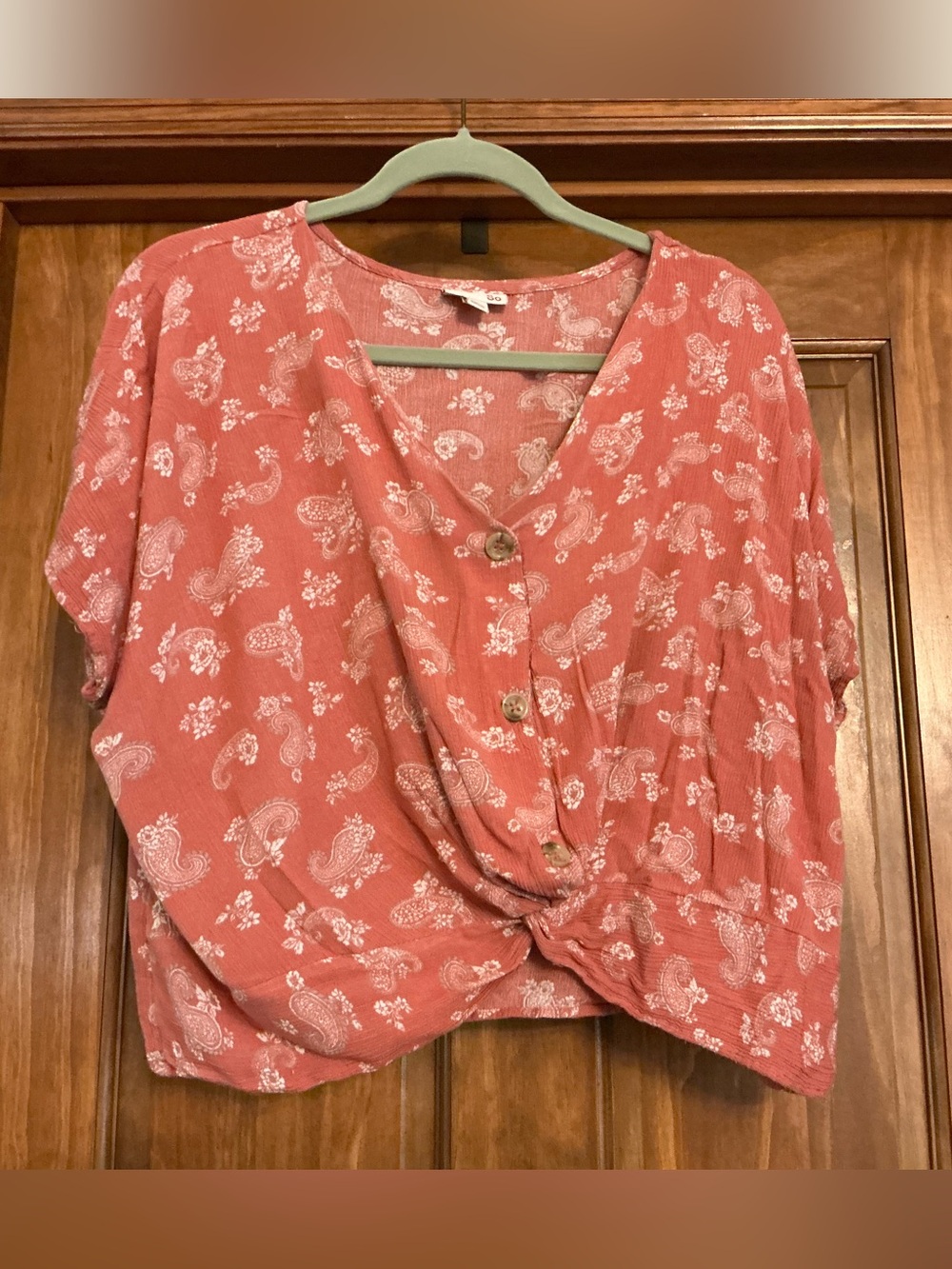 Women’s coral Paisley Button-Front Knot Top